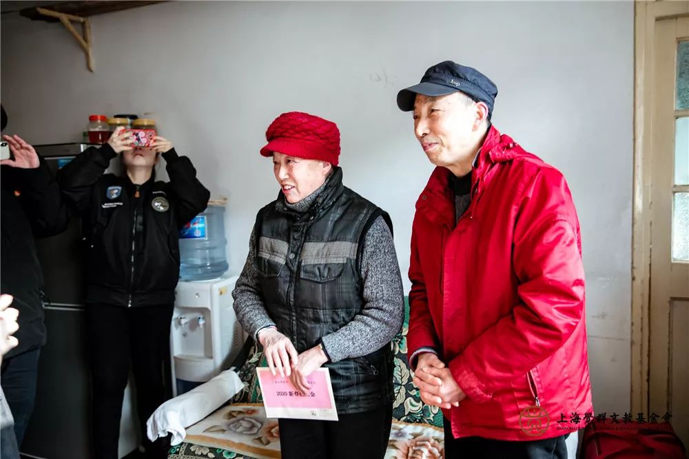 新春送吉祥,帮困暖人心!我们把新年慰问送到千家万户