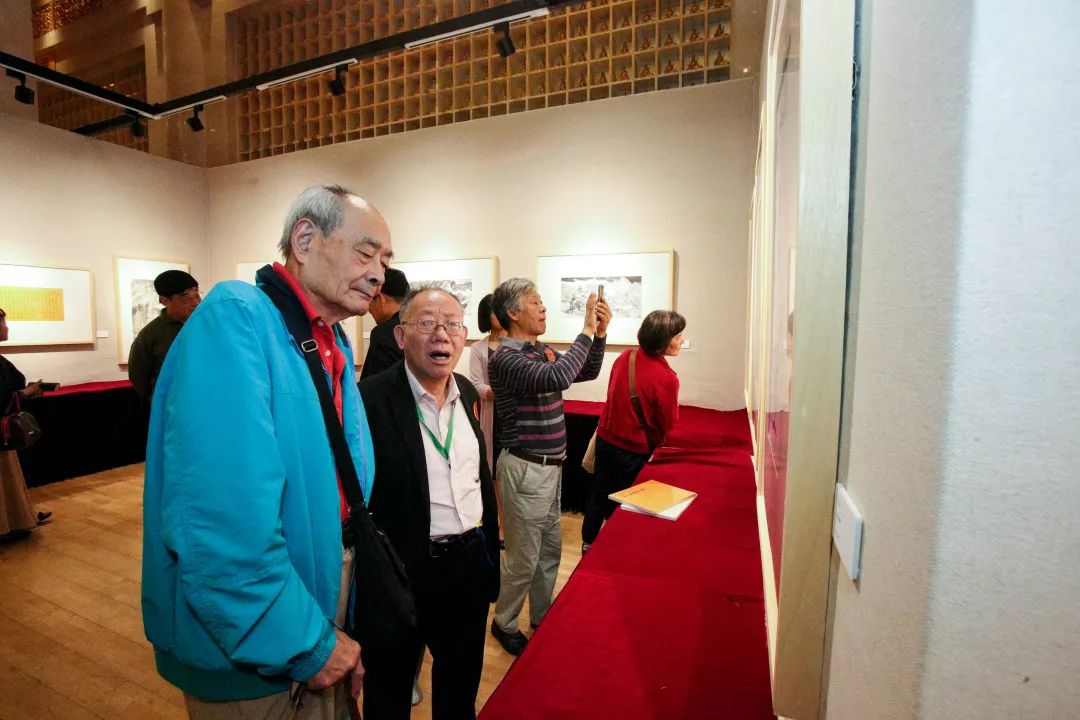 献礼祖国七十华诞，“笔墨颂中华”书画展在上海玉佛禅寺顺利开幕！