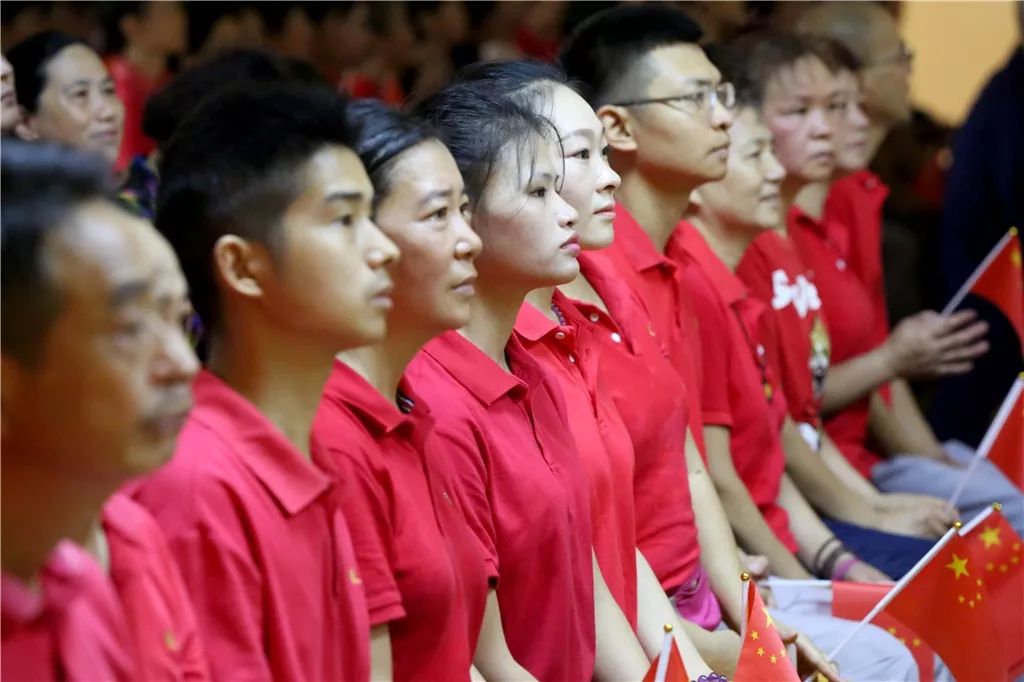 深圳弘法寺升国旗仪式：歌唱我们的祖国，感恩伟大的时代