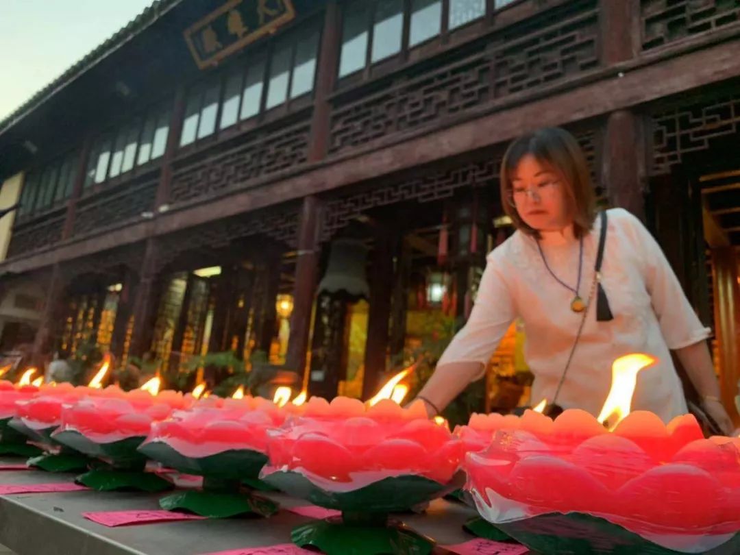 无锡市开原寺『庆祝新中国成立70周年 中秋赏月感恩晚会』圆满!