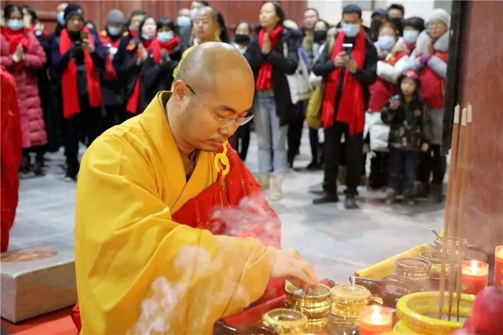 敦煌雷音寺隆重恭请中国佛教协会名誉会长本焕长老舍利永久供奉法会