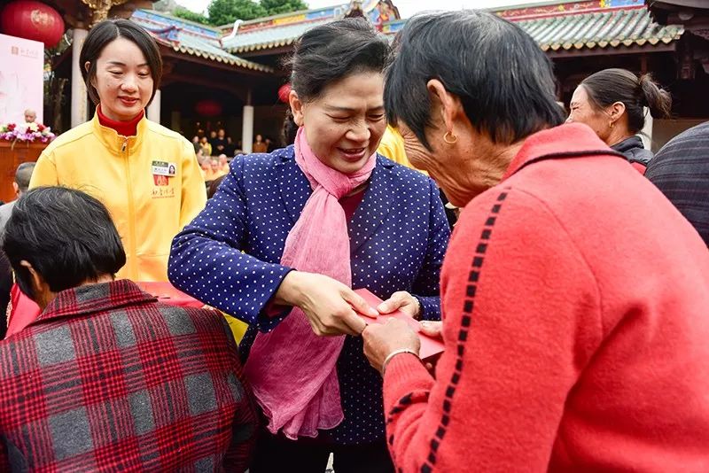 爱心厦门我们一起行动 新年书画慈善行 爱心从厦门佛教界传递