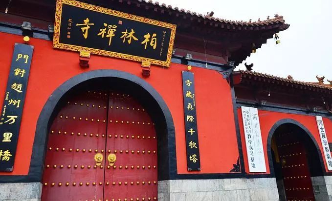行脚只是徒步旅行?佛门“踏破铁鞋”的修行方式了解一下