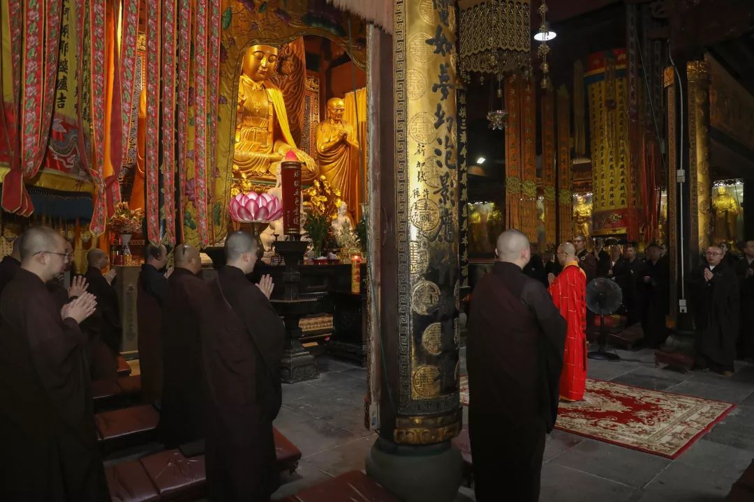普陀山佛教协会举行庆祝新中国成立70周年祈福法会