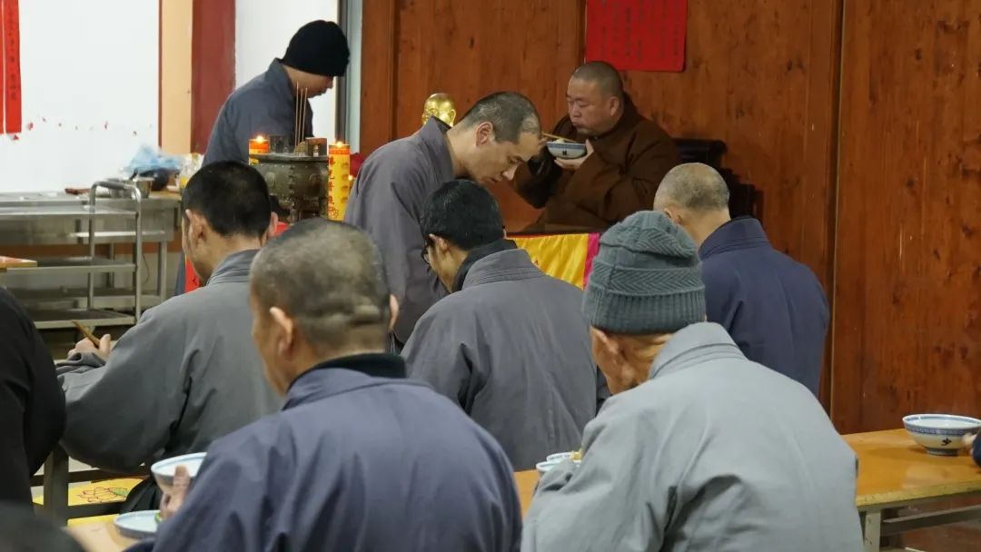 禅堂即是选佛场  走进少林寺“精进禅七”的最后一天