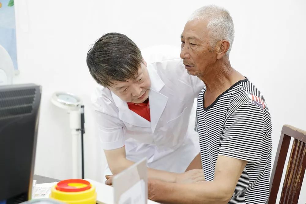 “不忘初心，牢记使命”助力革命老区两天三地的扶贫义诊顺利开展