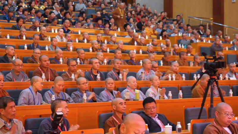 讲经交流第一场：六位法师开讲如何建立信仰