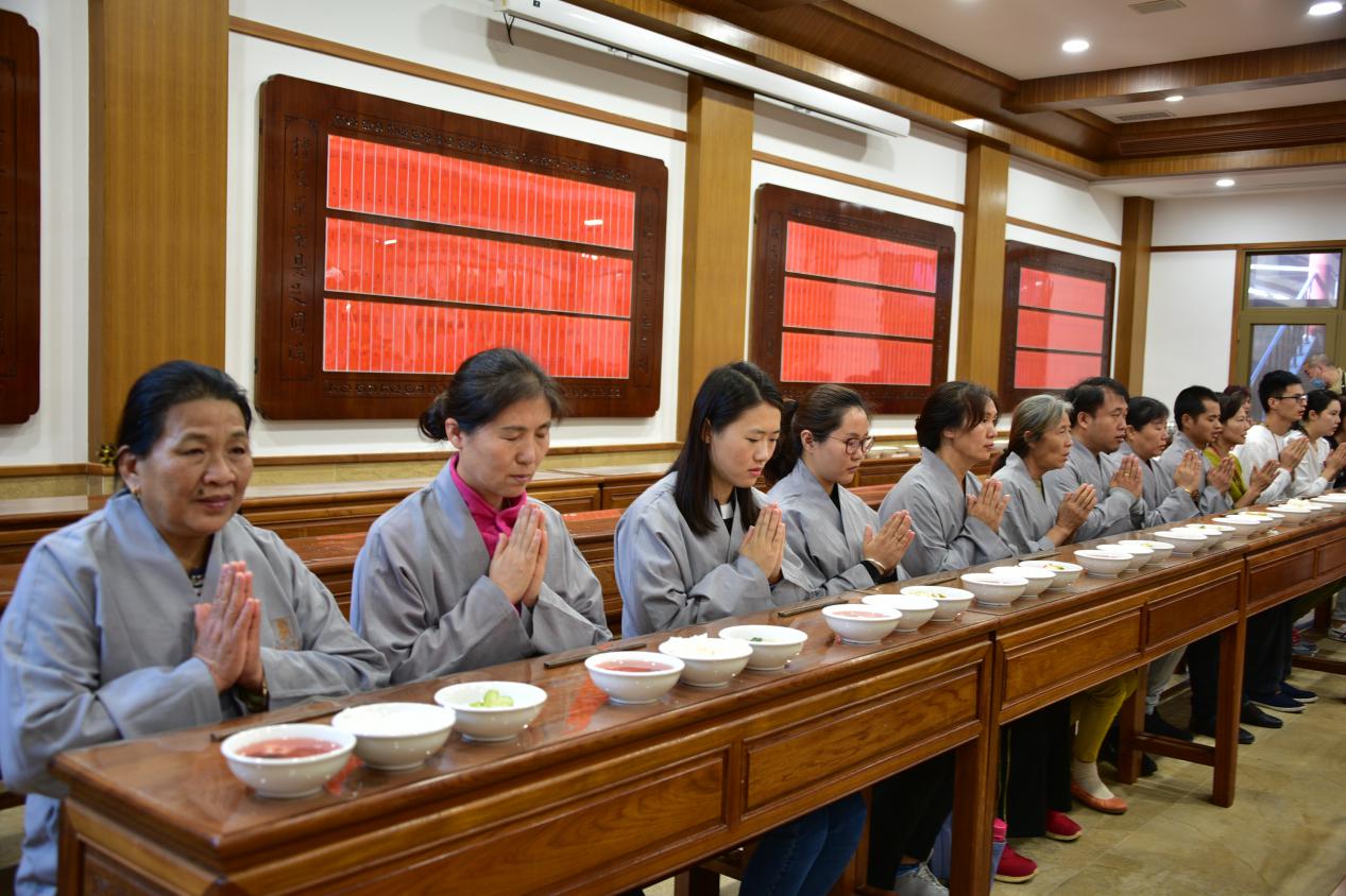 食存五观,感受过堂