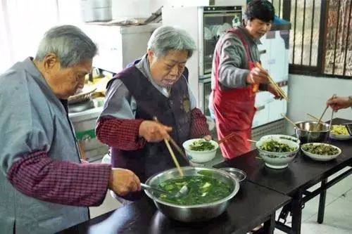 出家人的新年是怎么过的？乡愁和温情中 更多一份风骨与担当