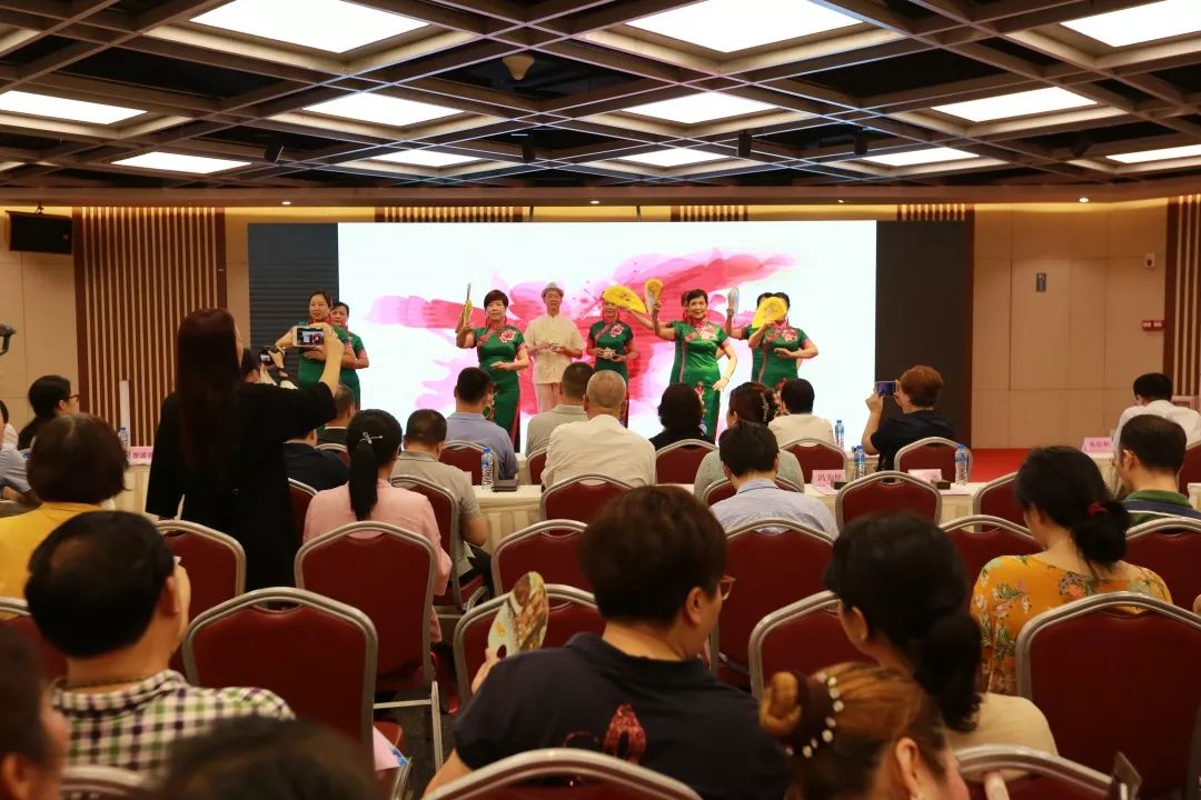 好消息！大众也可一起学茶 广州市益武职业培训学校正式揭牌