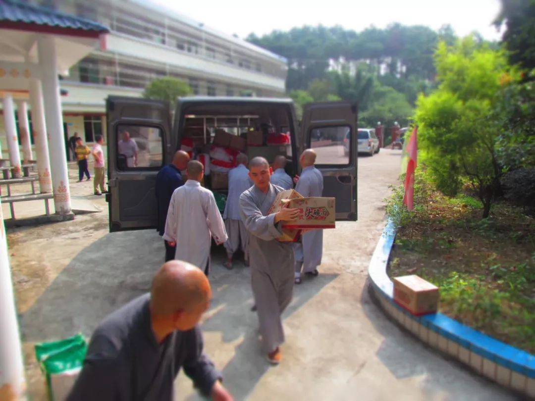 简讯 | 云门寺到乳源县社会福利院开展中秋慰问活动