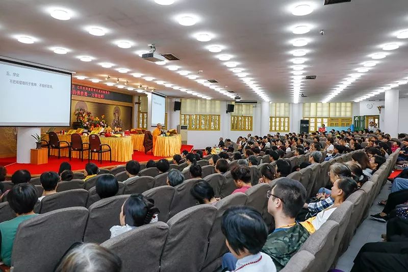 建立正确的佛教观 了解佛法妙用