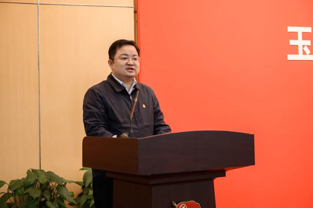 上海玉佛禅寺、觉群文教基金会向万名困难青少年帮扶行动捐赠100万元