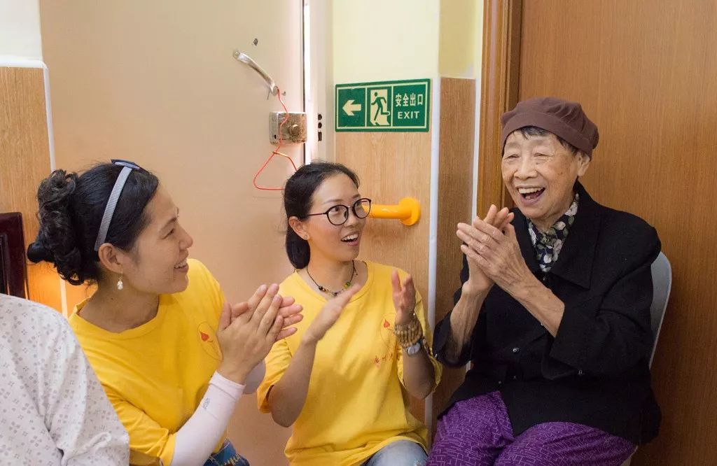 慈善公益丨光孝寺举行“迎中秋,送温暖”社区慰问活动