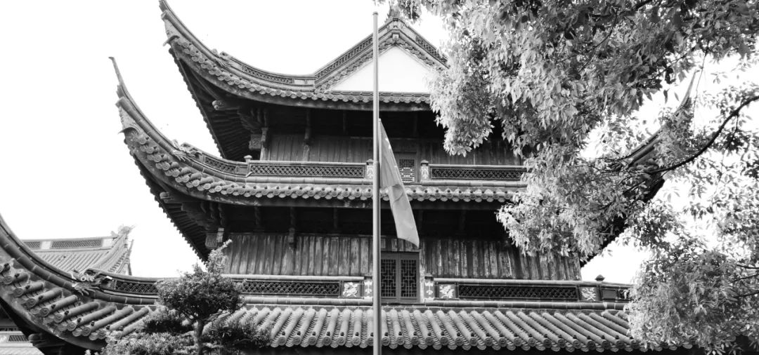 今晨,宁波佛教场所自发响应,降半旗致哀!