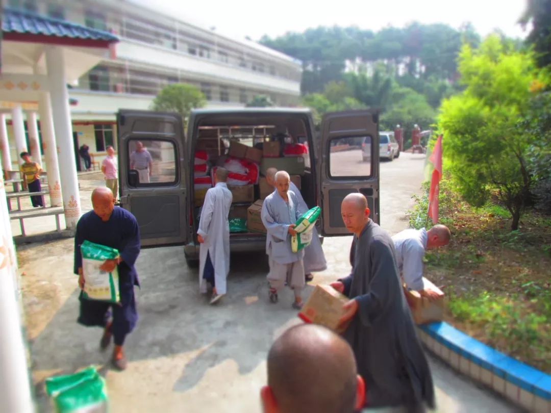 简讯 | 云门寺到乳源县社会福利院开展中秋慰问活动