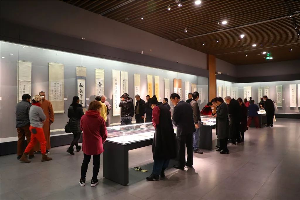 “心涵万象”——北天目灵峰讲寺藏书画古籍展隆重开幕