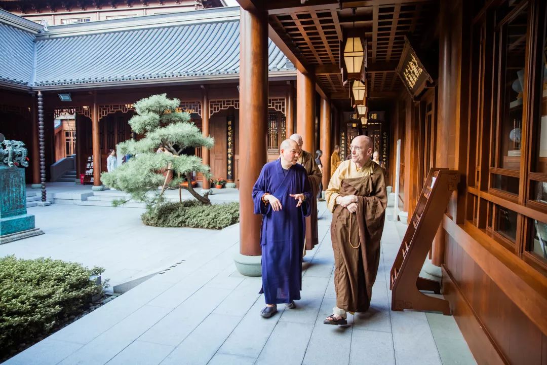 美国旧金山万佛城恒实长老一行参访上海玉佛禅寺