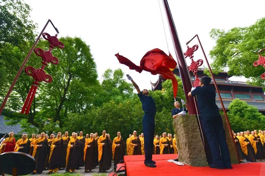 杭州佛教寺院：从紧急双暂停到安全有序开放