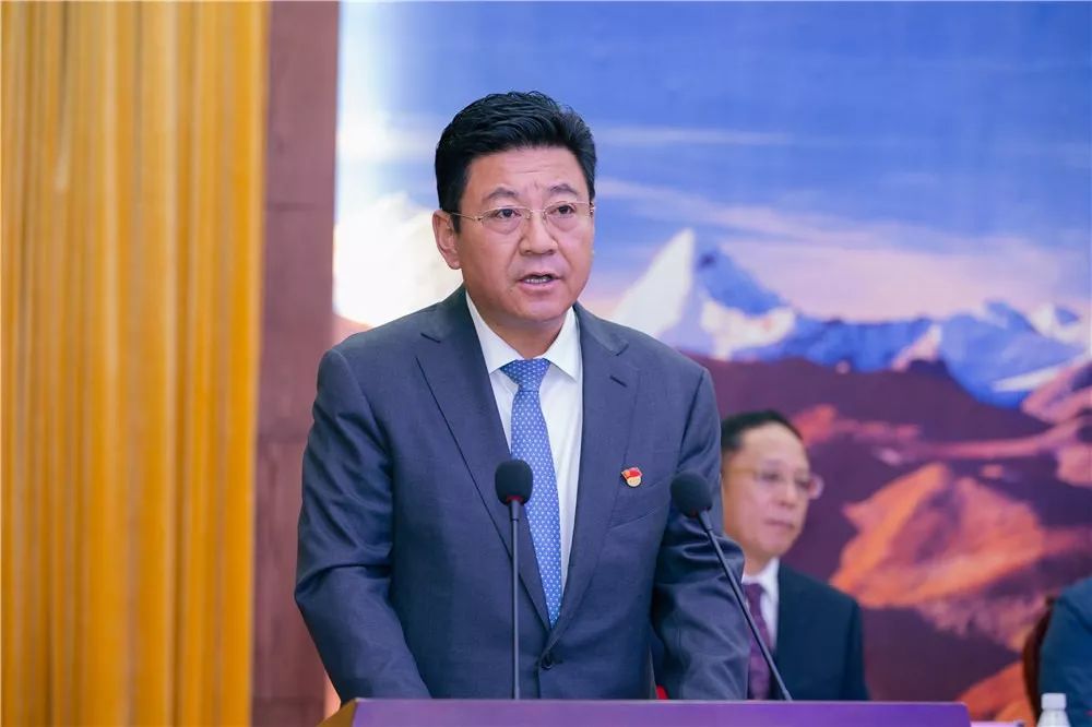 【关注】十一世班禅出席《中华大典·藏文卷》之《历世班禅文集》首发式